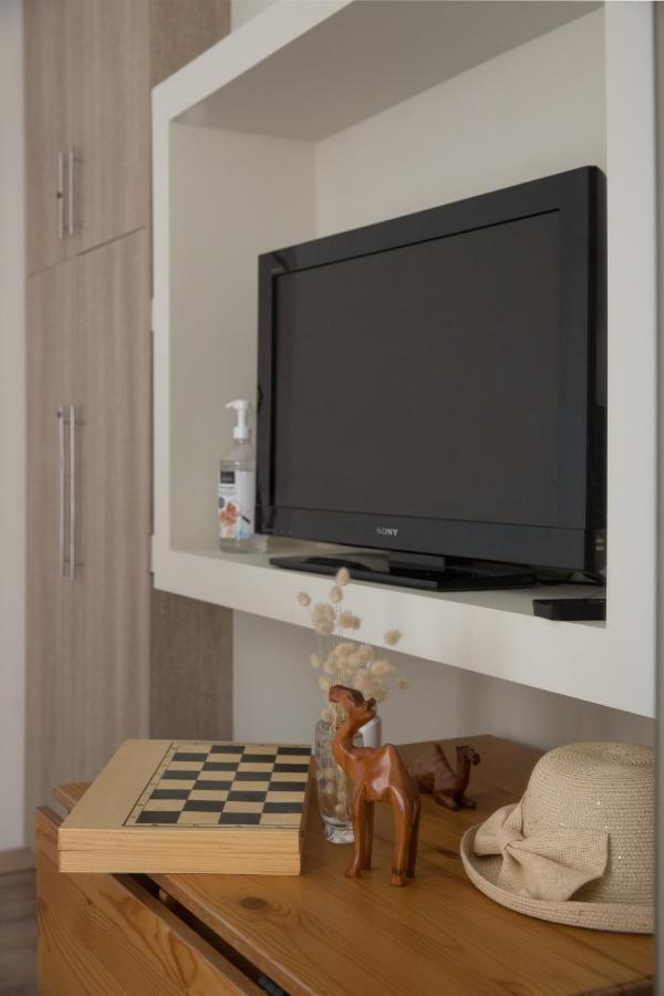 Cosy Apartment With Terrace Near Metro Station Афины Экстерьер фото