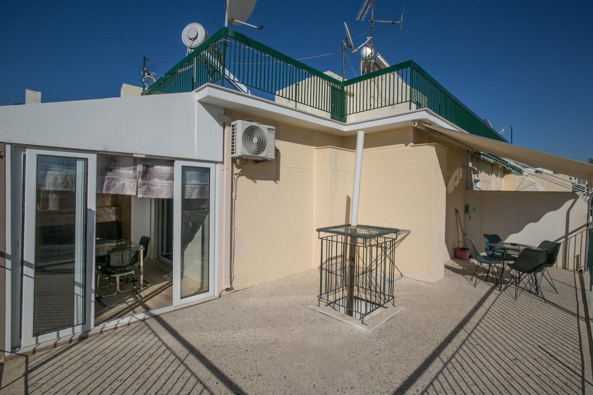 Cosy Apartment With Terrace Near Metro Station Афины Экстерьер фото